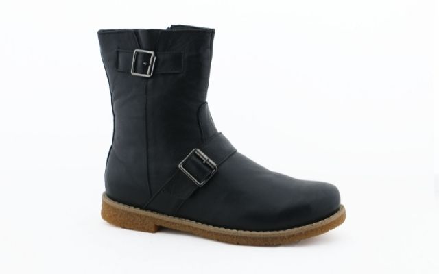 HIGH BOOTS