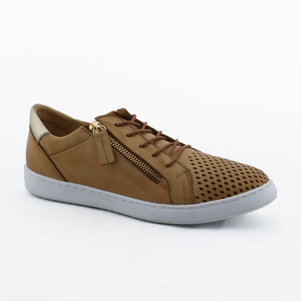 BROWN SNEAKERS
